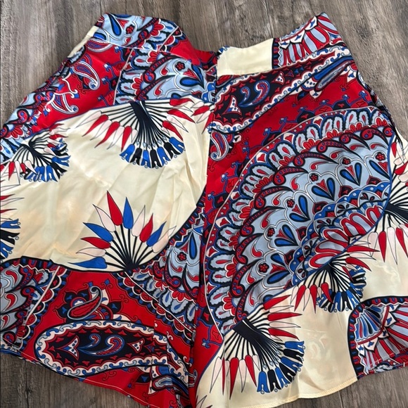 NWT Jucca Red and Blue Women's Skirt sz 42 European - Picture 4 of 4